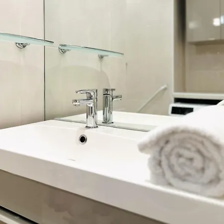 Center - 2 Pieces Avec Terrasse