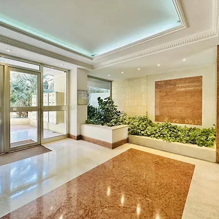 Center - 2 Pieces Avec Terrasse